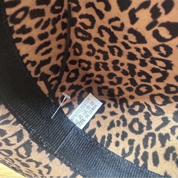 Cheetah print round brim hat‎ new